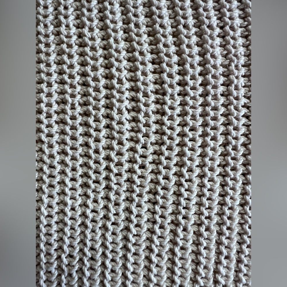 V neck Beige knitted vest high low hemline - Picture 5 of 7